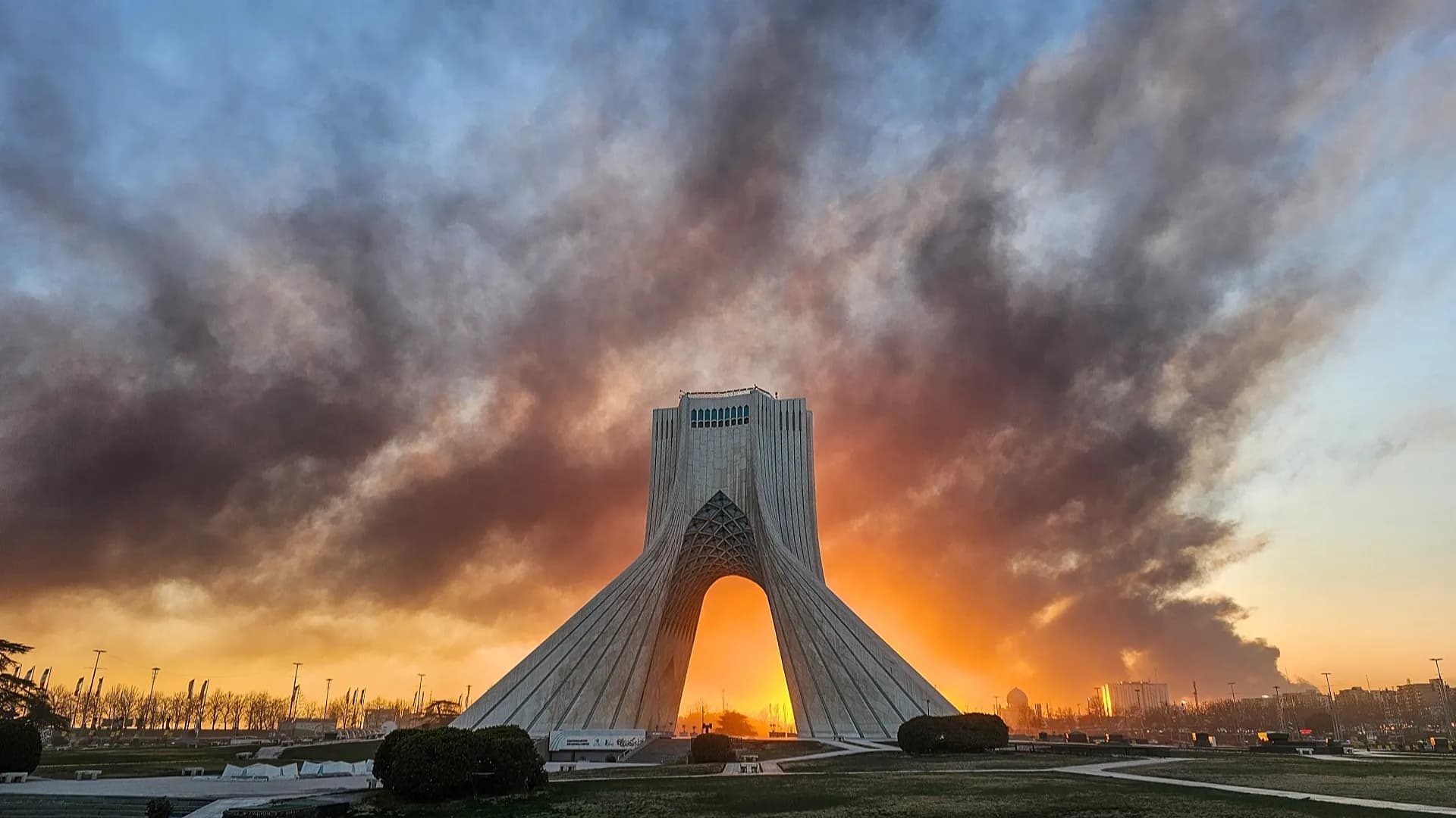 Weekly Bitumen Report: War Shock in Energy Markets: Middle East Conflict Enters Third Week as Oil Hits $100